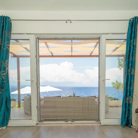 Beachfront Grski Rat Korcula With Pool By Adriaticluxuryvillas *