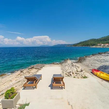 Beachfront Grski Rat Korcula With Pool By Adriaticluxuryvillas