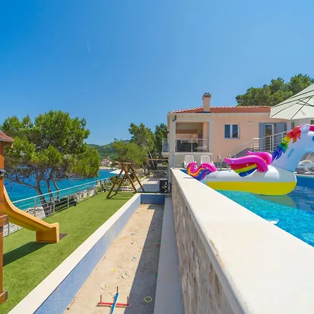 Beachfront Grski Rat Korcula With Pool By Adriaticluxuryvillas