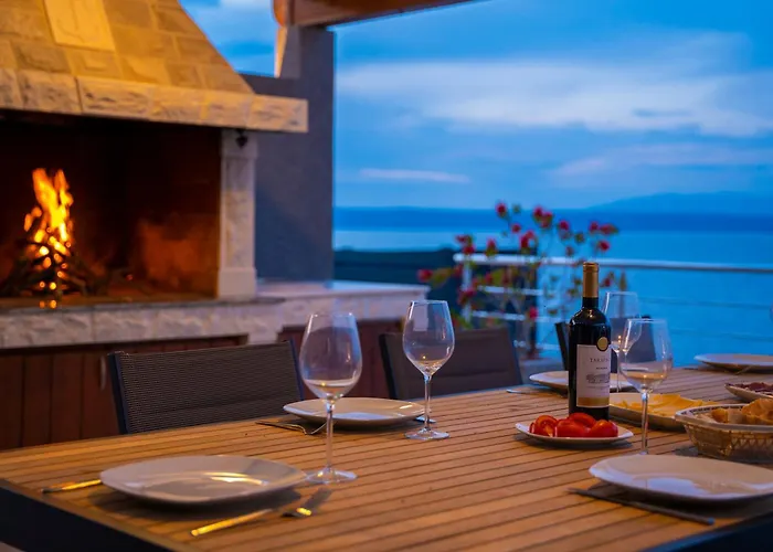 ヴィラ Beachfront Grski Rat Korcula With Pool By Adriaticluxuryvillas Blato