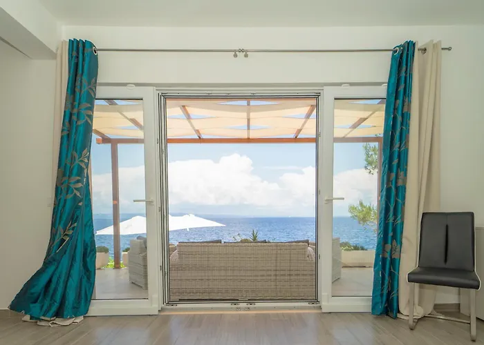 Beachfront Grski Rat Korcula With Pool By Adriaticluxuryvillas *