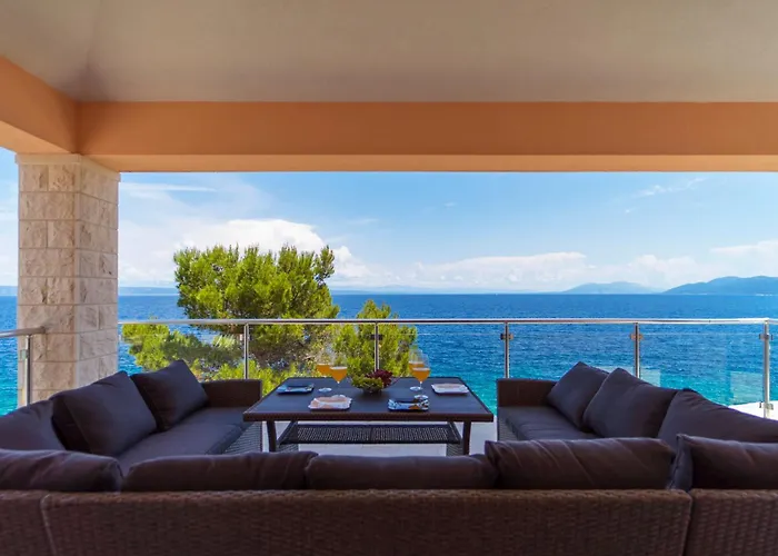 Beachfront Grski Rat Korcula With Pool By Adriaticluxuryvillas Blato