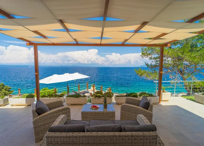 Beachfront Grski Rat Korcula With Pool By Adriaticluxuryvillas * Blato