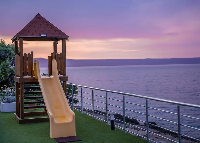 ヴィラ Beachfront Grski Rat Korcula With Pool By Adriaticluxuryvillas *