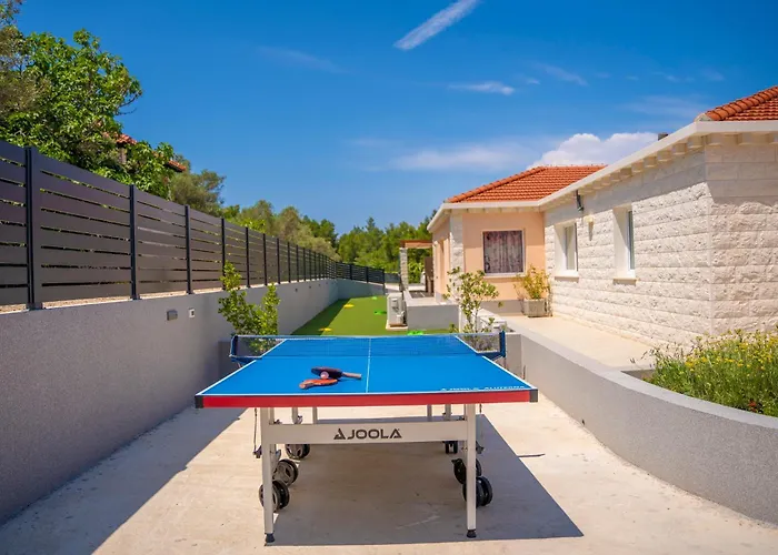 ヴィラ Beachfront Grski Rat Korcula With Pool By Adriaticluxuryvillas Blato