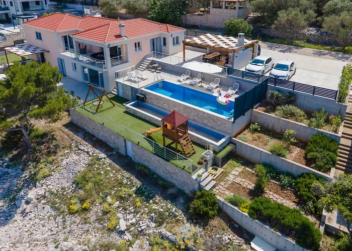 Beachfront Grski Rat Korcula With Pool By Adriaticluxuryvillas Blato