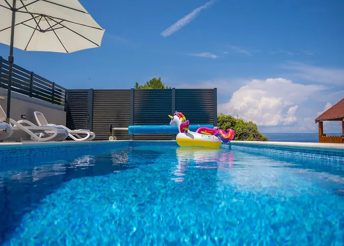 Beachfront Grski Rat Korcula With Pool By Adriaticluxuryvillas *