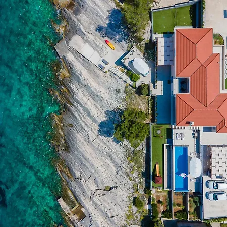 Beachfront Grski Rat Korcula With Pool By Adriaticluxuryvillas Villa