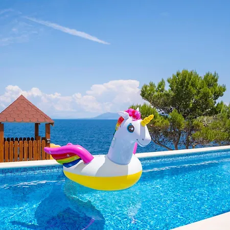 Beachfront Grski Rat Korcula With Pool By Adriaticluxuryvillas 빌라